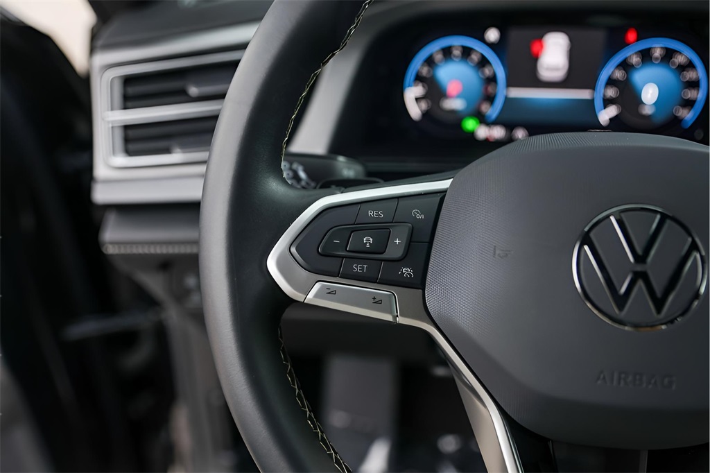 Used Car 2024 Volkswagen Atlas Cross Sport  2.0t Se W/technology For Sale Under $35,000 In Austin, Texas