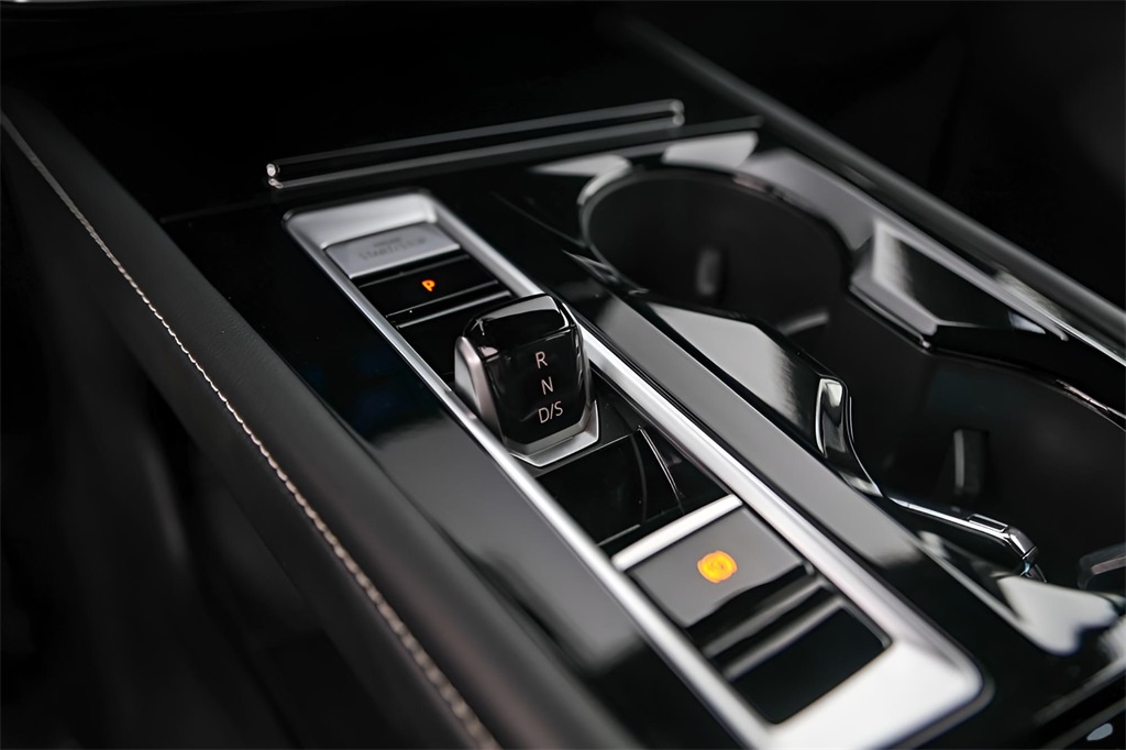 Used Car 2024 Volkswagen Atlas Cross Sport  2.0t Se W/technology For Sale Under $35,000 In Austin, Texas