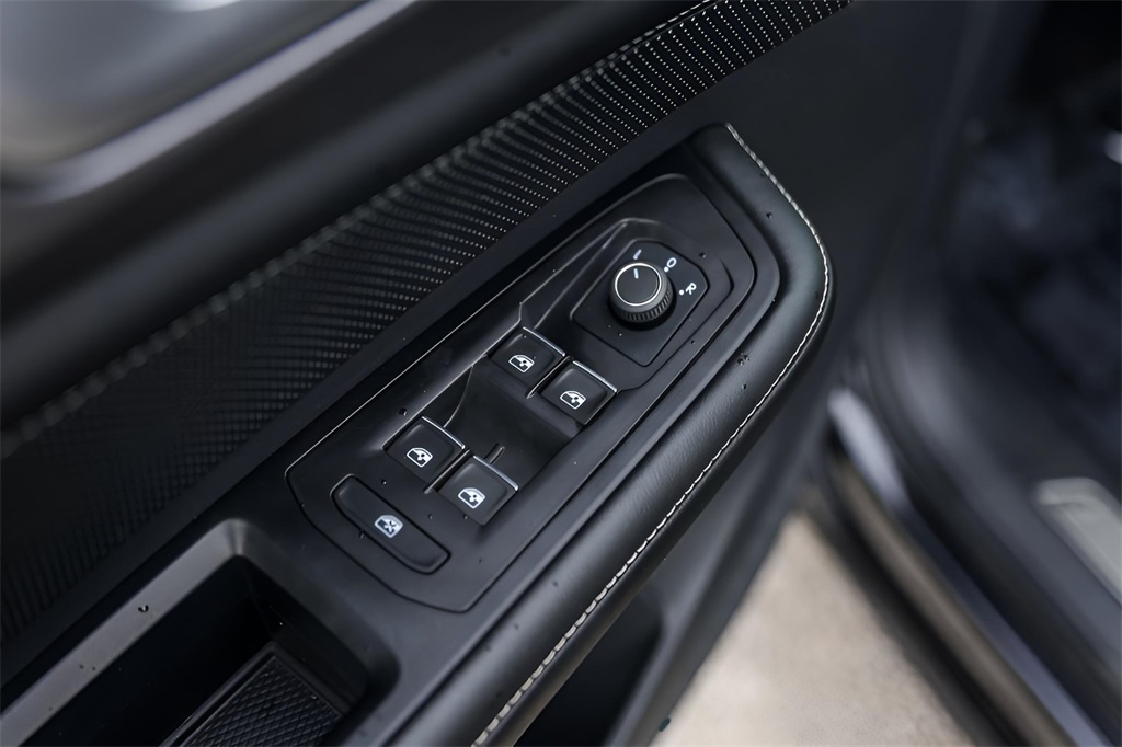 Used Car 2024 Volkswagen Atlas Cross Sport  2.0t Se W/technology For Sale Under $35,000 In Austin, Texas