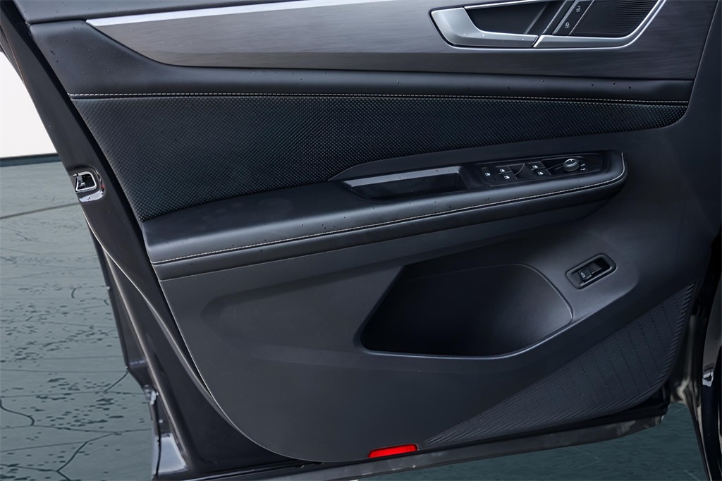 Used Car 2024 Volkswagen Atlas Cross Sport  2.0t Se W/technology For Sale Under $35,000 In Austin, Texas