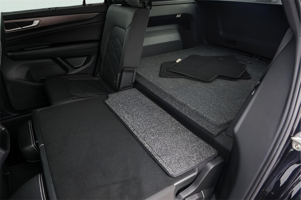 Used Car 2024 Volkswagen Atlas Cross Sport  2.0t Se W/technology For Sale Under $35,000 In Austin, Texas