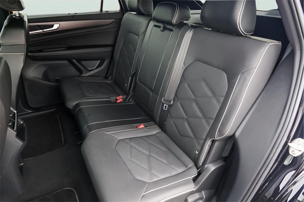 Used Car 2024 Volkswagen Atlas Cross Sport  2.0t Se W/technology For Sale Under $35,000 In Austin, Texas