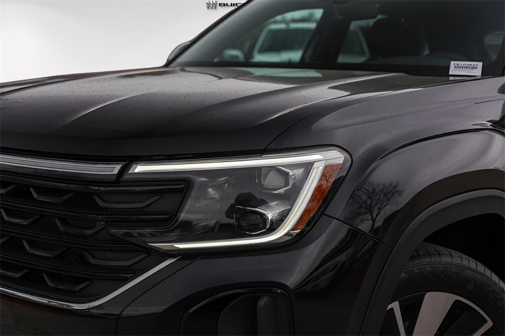 Used Car 2024 Volkswagen Atlas Cross Sport  2.0t Se W/technology For Sale Under $35,000 In Austin, Texas