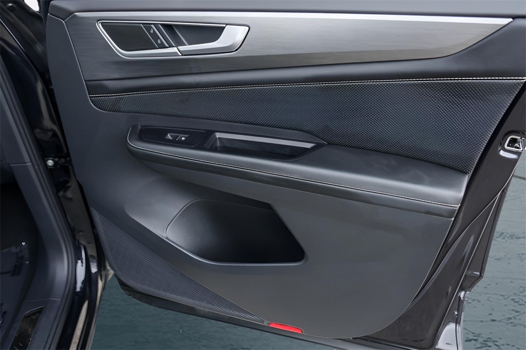 Used Car 2024 Volkswagen Atlas Cross Sport  2.0t Se W/technology For Sale Under $35,000 In Austin, Texas