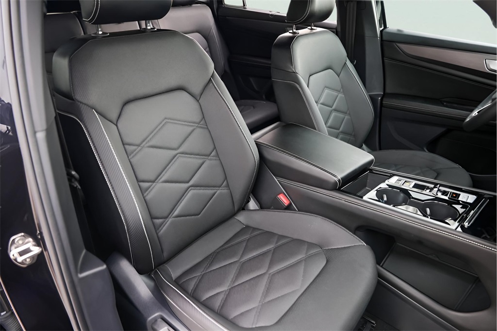 Used Car 2024 Volkswagen Atlas Cross Sport  2.0t Se W/technology For Sale Under $35,000 In Austin, Texas