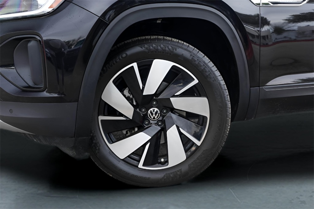 Used Car 2024 Volkswagen Atlas Cross Sport  2.0t Se W/technology For Sale Under $35,000 In Austin, Texas