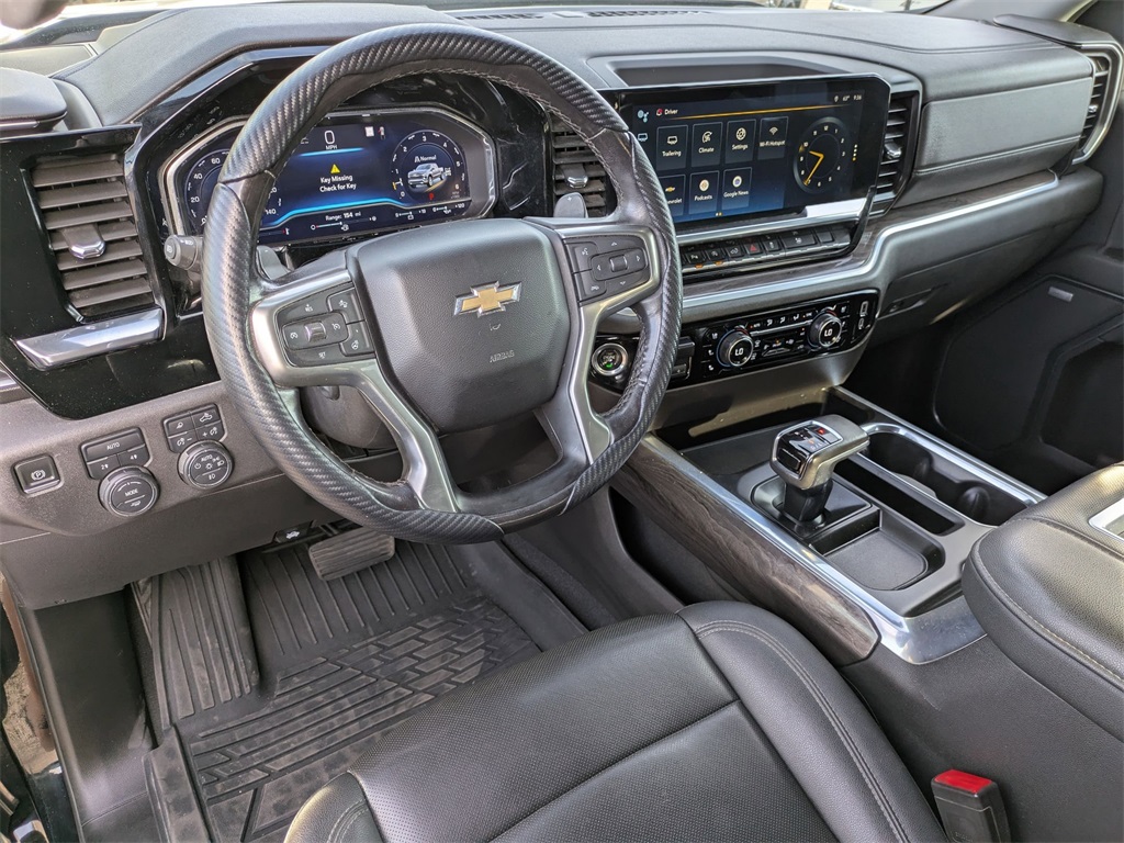 Used 2022 Chevrolet Silverado 1500 For Sale in Findlay, OH
