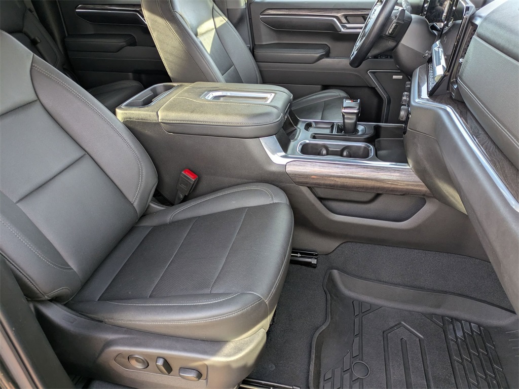 Used 2022 Chevrolet Silverado 1500 For Sale in Findlay, OH