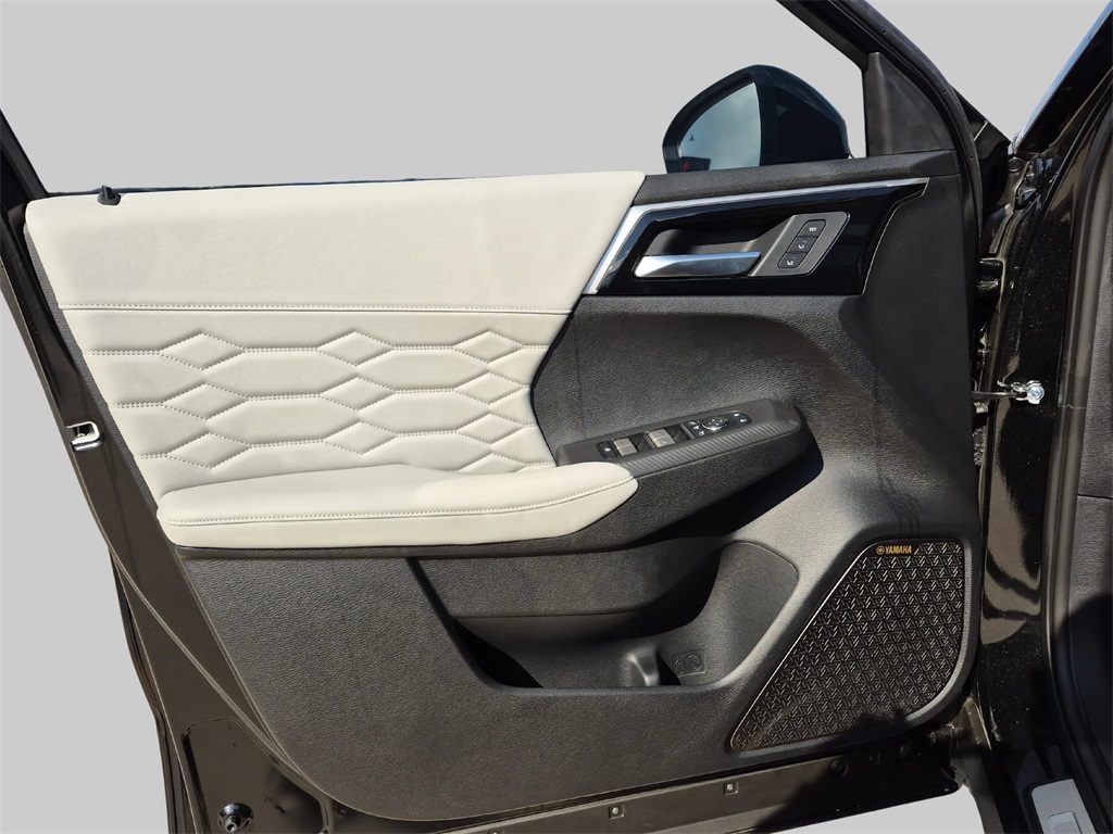 2025 Mitsubishi Outlander SEL Black at Mac Haik CDJR North Houston