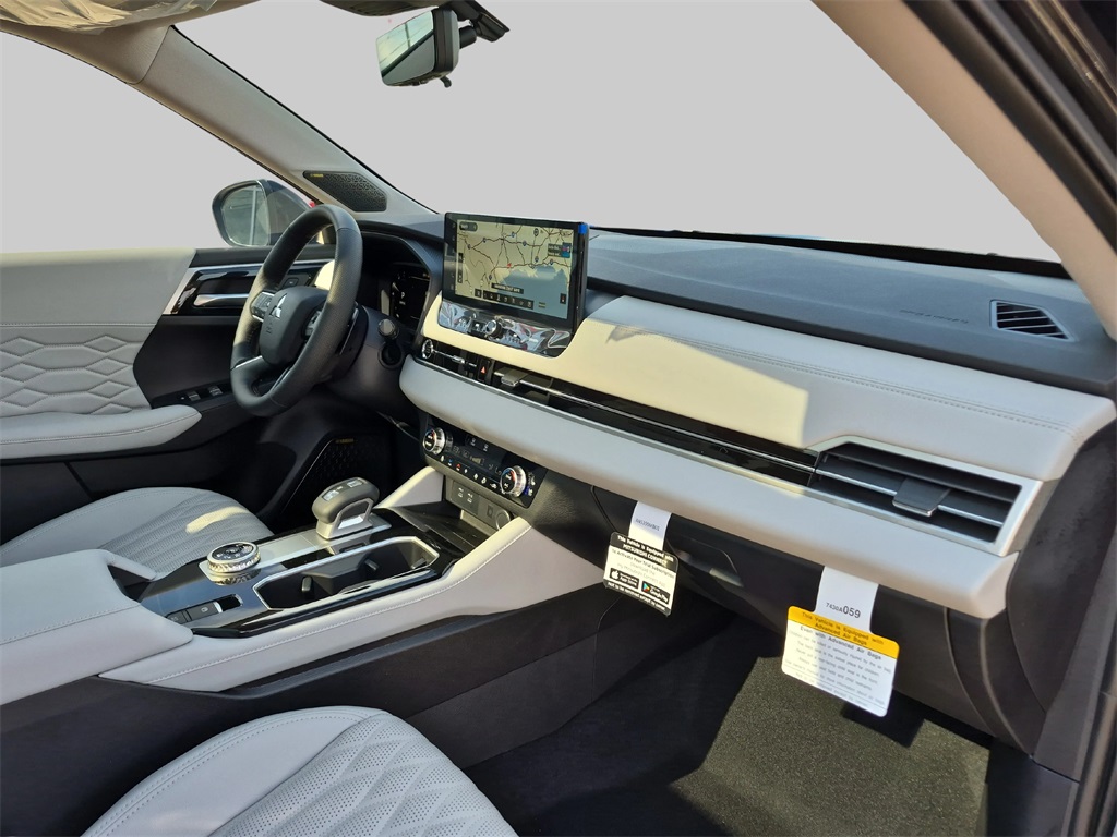 2025 Mitsubishi Outlander SEL Black at Mac Haik CDJR North Houston