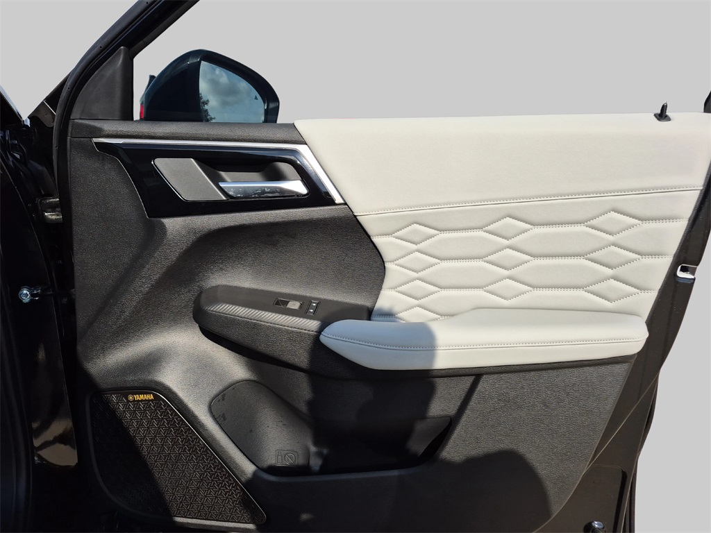 2025 Mitsubishi Outlander SEL Black at Mac Haik CDJR North Houston