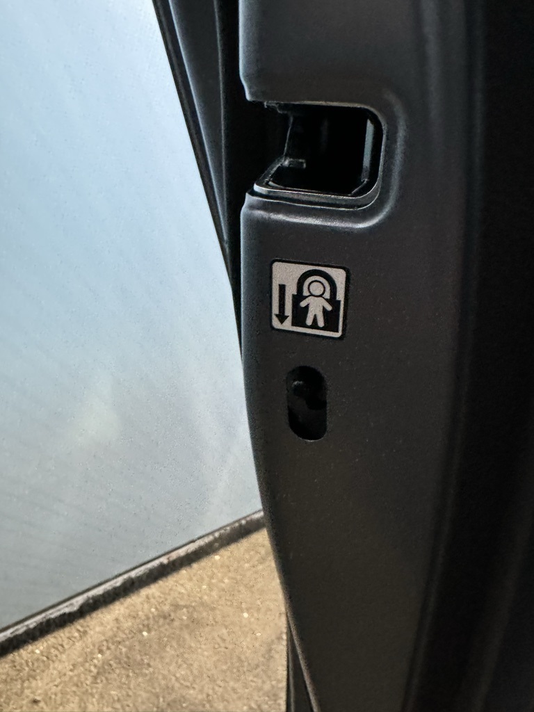 Thumbnail: 2025 Toyota Corolla - 27