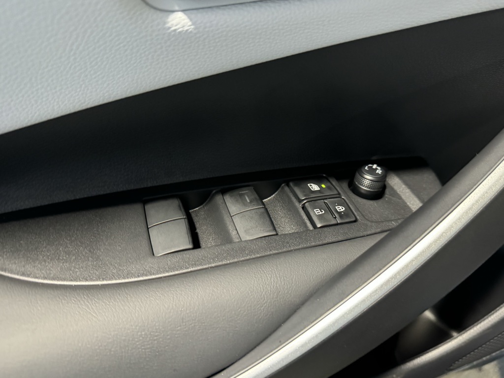 Thumbnail: 2025 Toyota Corolla - 32