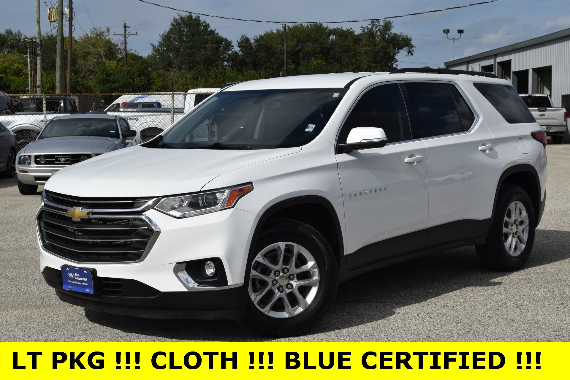 2021 Chevrolet Traverse LT White at AutoSavvy Houston Southwest