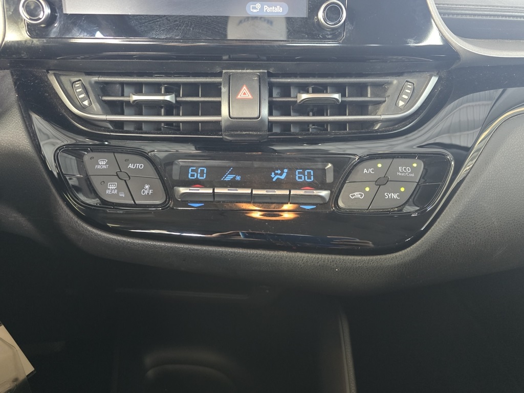 Thumbnail: 2022 Toyota C-HR - 18