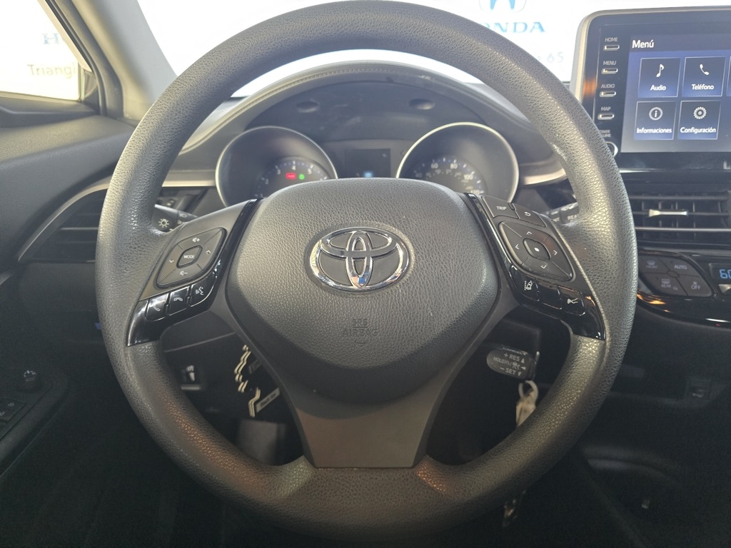 Thumbnail: 2022 Toyota C-HR - 19