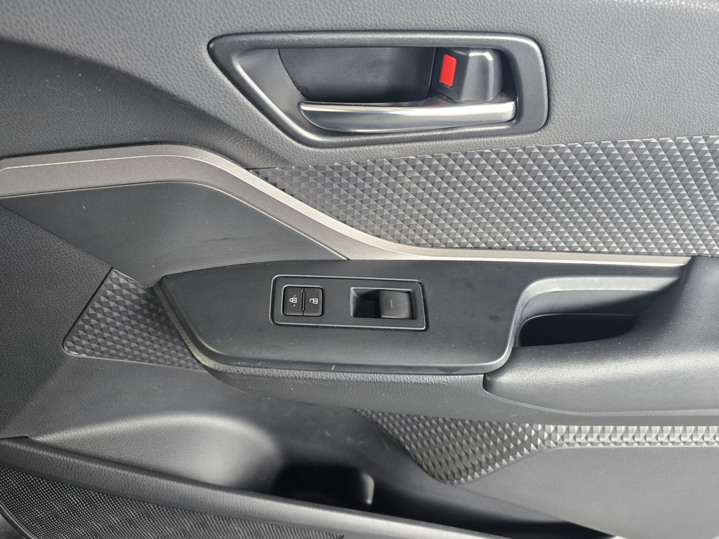 Thumbnail: 2022 Toyota C-HR - 24