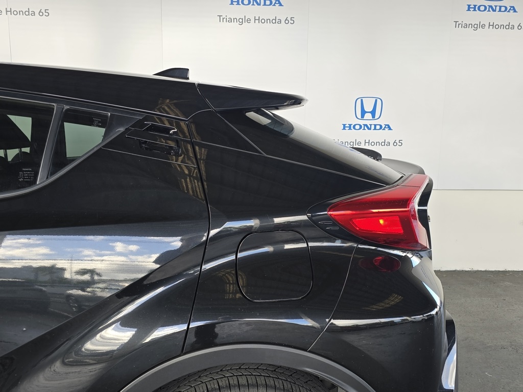 Used Car 2022 Toyota C-hr  Xle For Sale Under $20,000 In San Juan, Puerto Rico