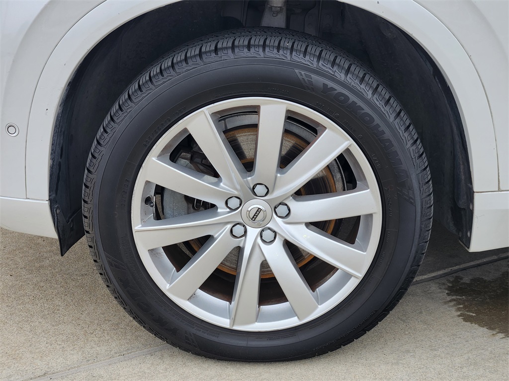 2018 Volvo XC90 T6 Momentum White at Classic Elite Chevrolet Hwy 6