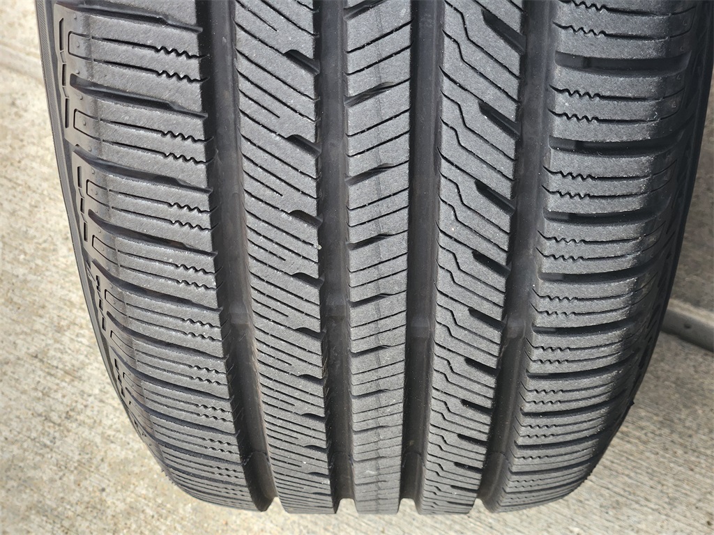 2018 Volvo XC90 T6 Momentum White at Classic Elite Chevrolet Hwy 6