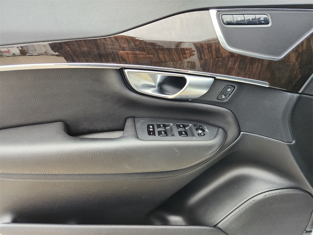 2018 Volvo XC90 T6 Momentum White at Classic Elite Chevrolet Hwy 6