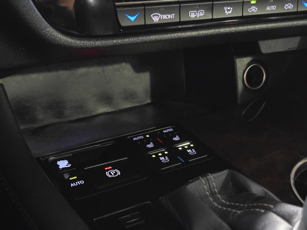 Thumbnail: 2017 Lexus RX - 23