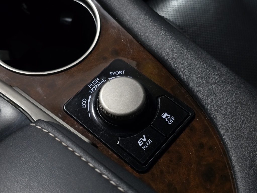 Thumbnail: 2017 Lexus RX - 26