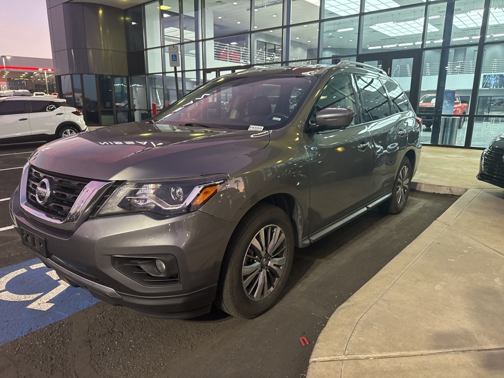 2020 Nissan Pathfinder SL