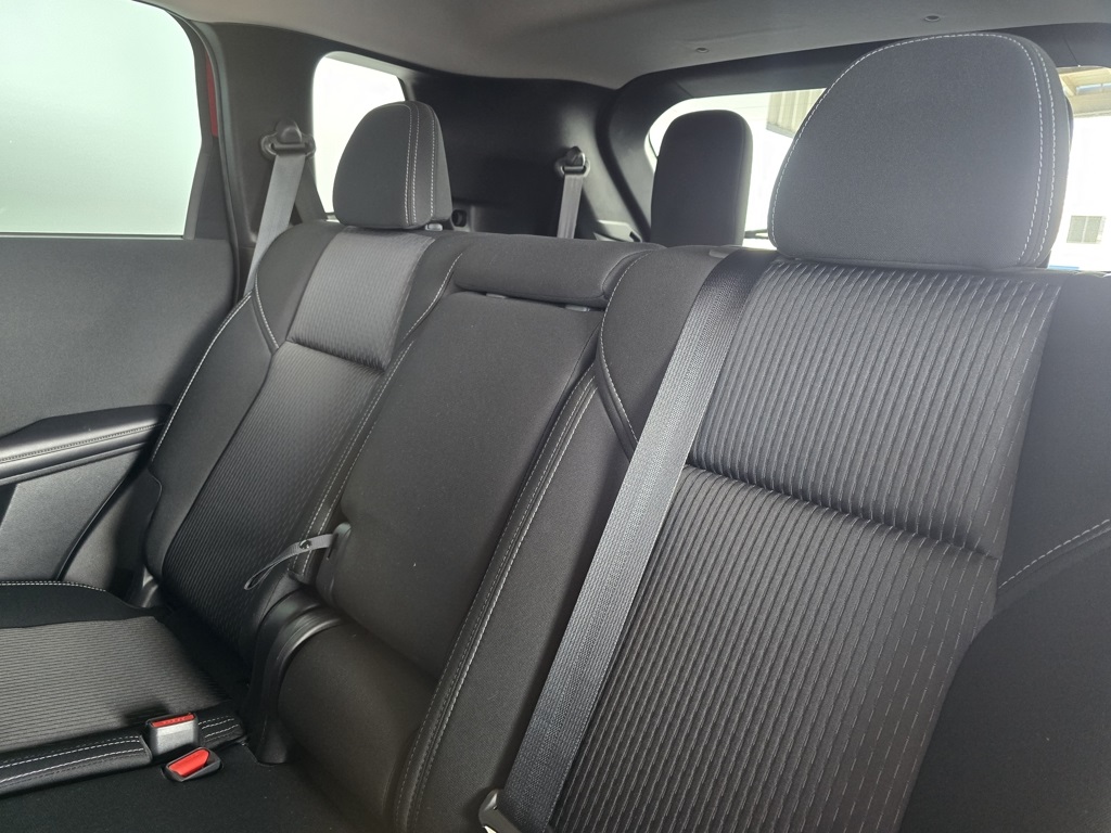 Thumbnail: 2022 Mitsubishi Outlander - 18