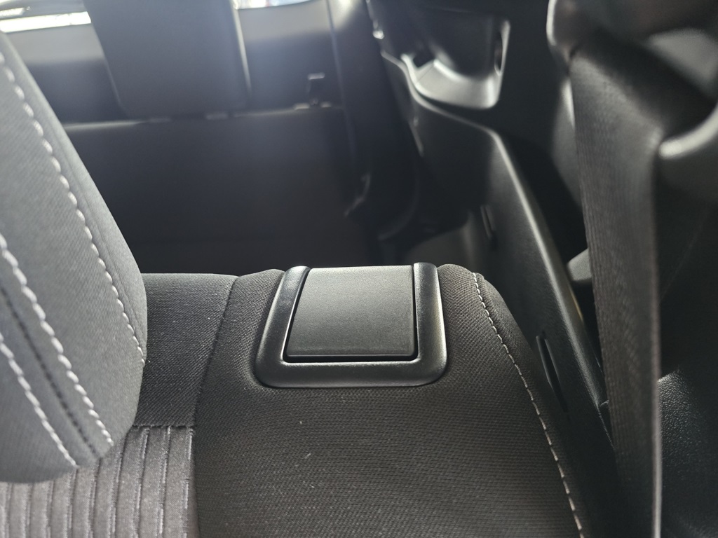 Thumbnail: 2022 Mitsubishi Outlander - 20