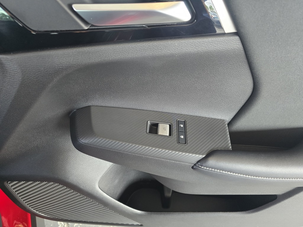 Thumbnail: 2022 Mitsubishi Outlander - 26