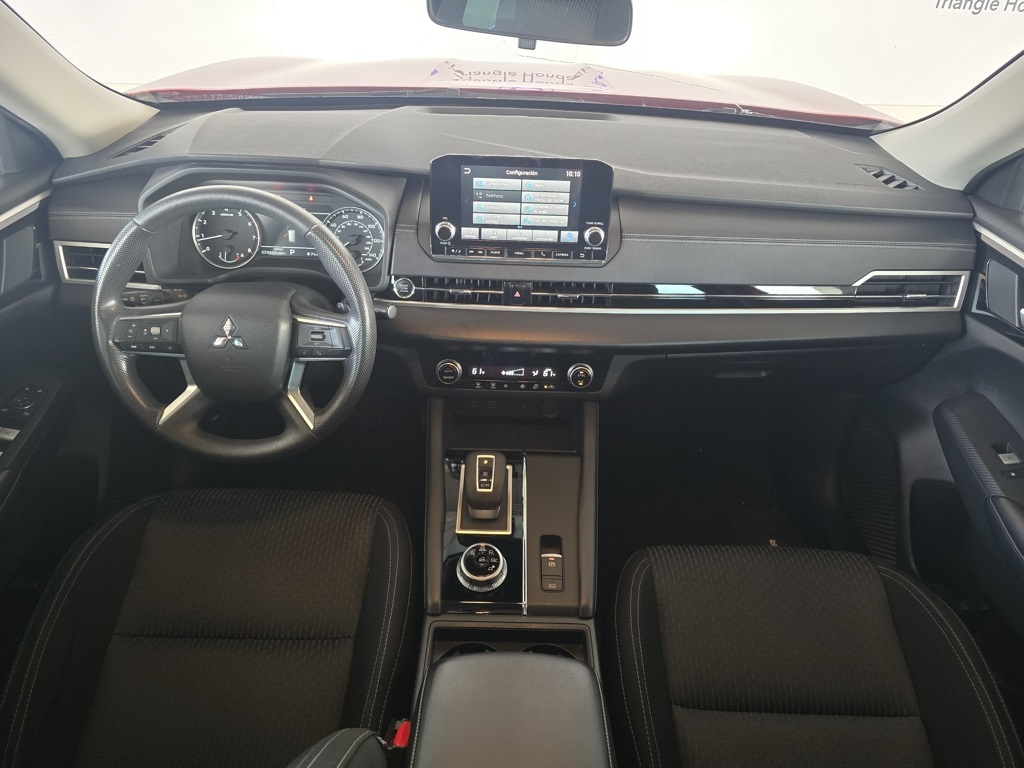 Thumbnail: 2022 Mitsubishi Outlander - 7