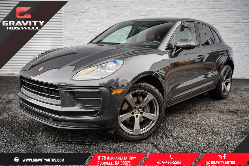 2022 Porsche Macan AWD