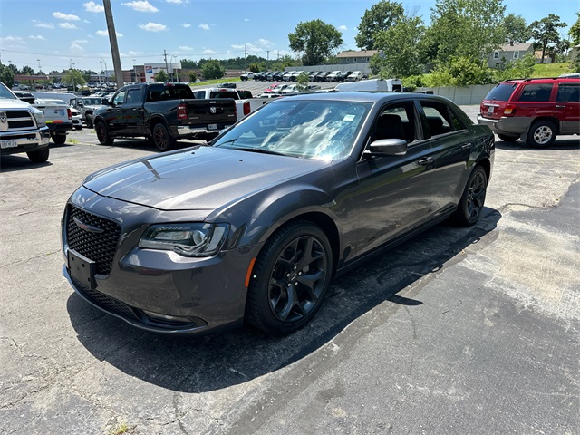 Used 2022 Chrysler 300 S with VIN 2C3CCABG3NH241255 for sale in Kansas City