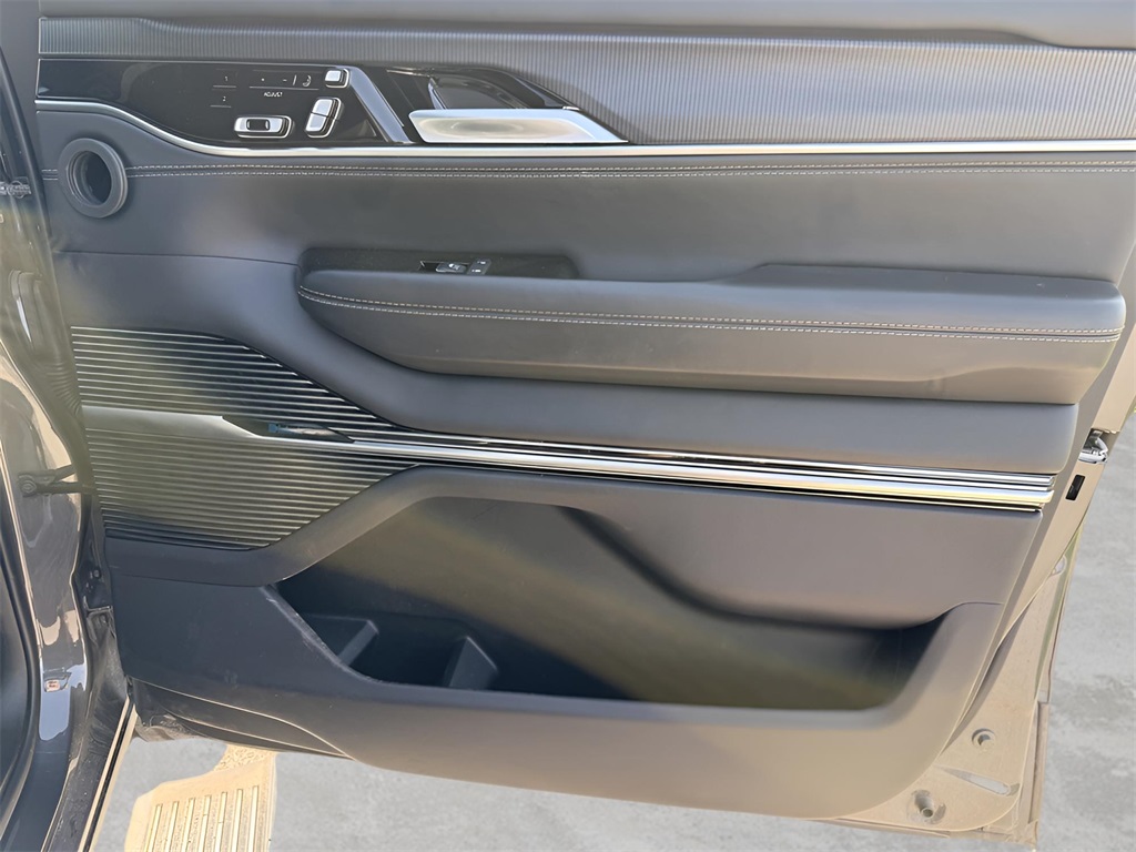 2024 Grand Wagoneer L Grand Wagoneer L