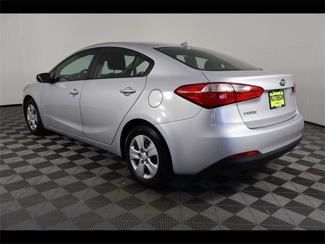 2021 Kia Forte FE LXS photo 4