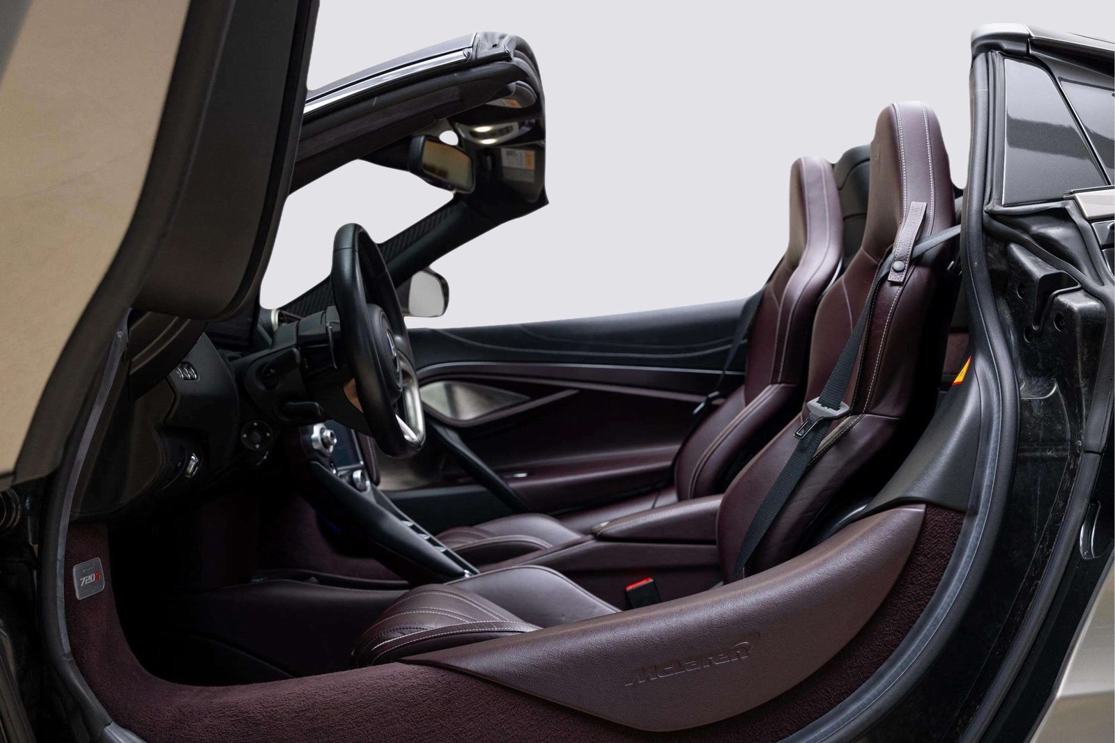 2020 McLaren 720S Luxury's photo