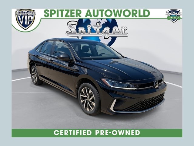 Deep Black Pearl 2025 Volkswagen Jetta Sedan Front-Wheel Drive 8-Speed Automatic