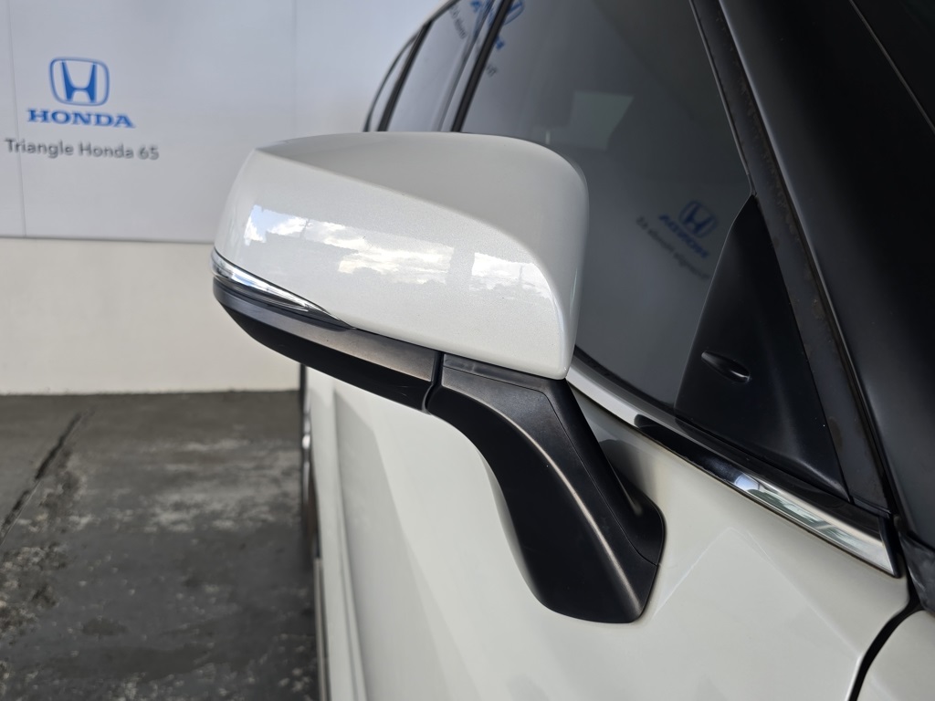 Thumbnail: 2022 Toyota Highlander - 20