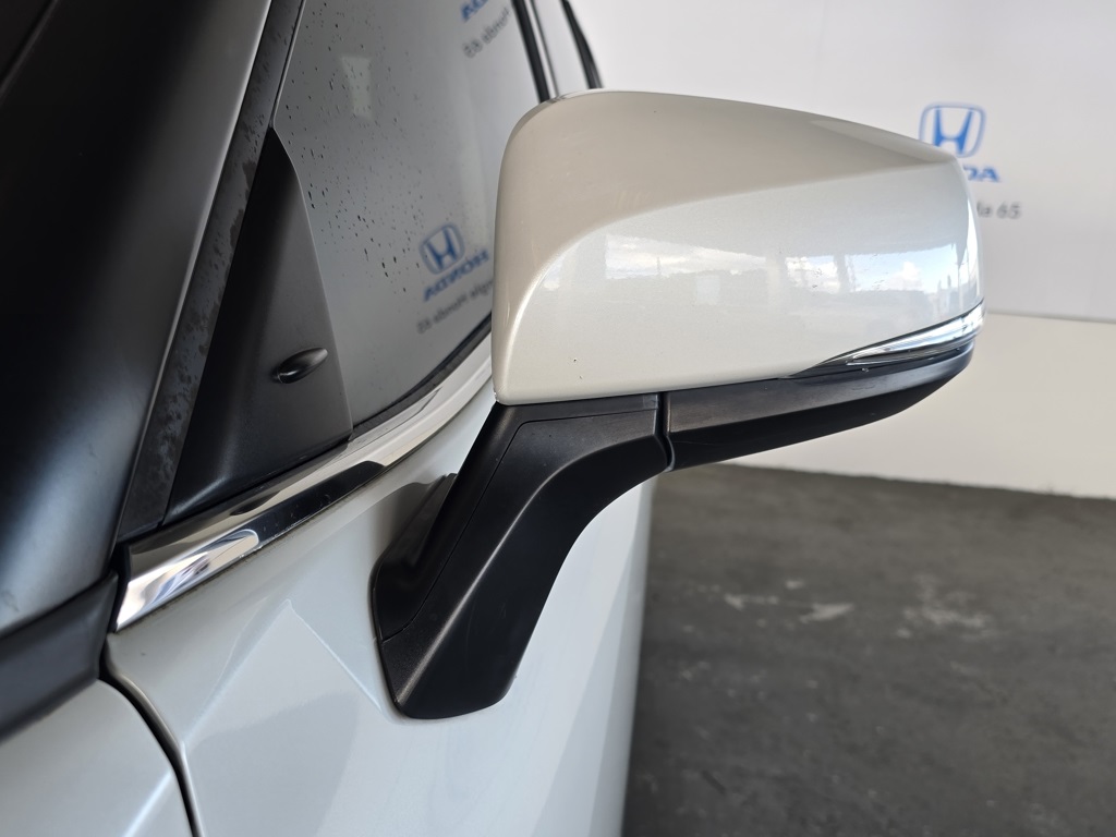 Thumbnail: 2022 Toyota Highlander - 21