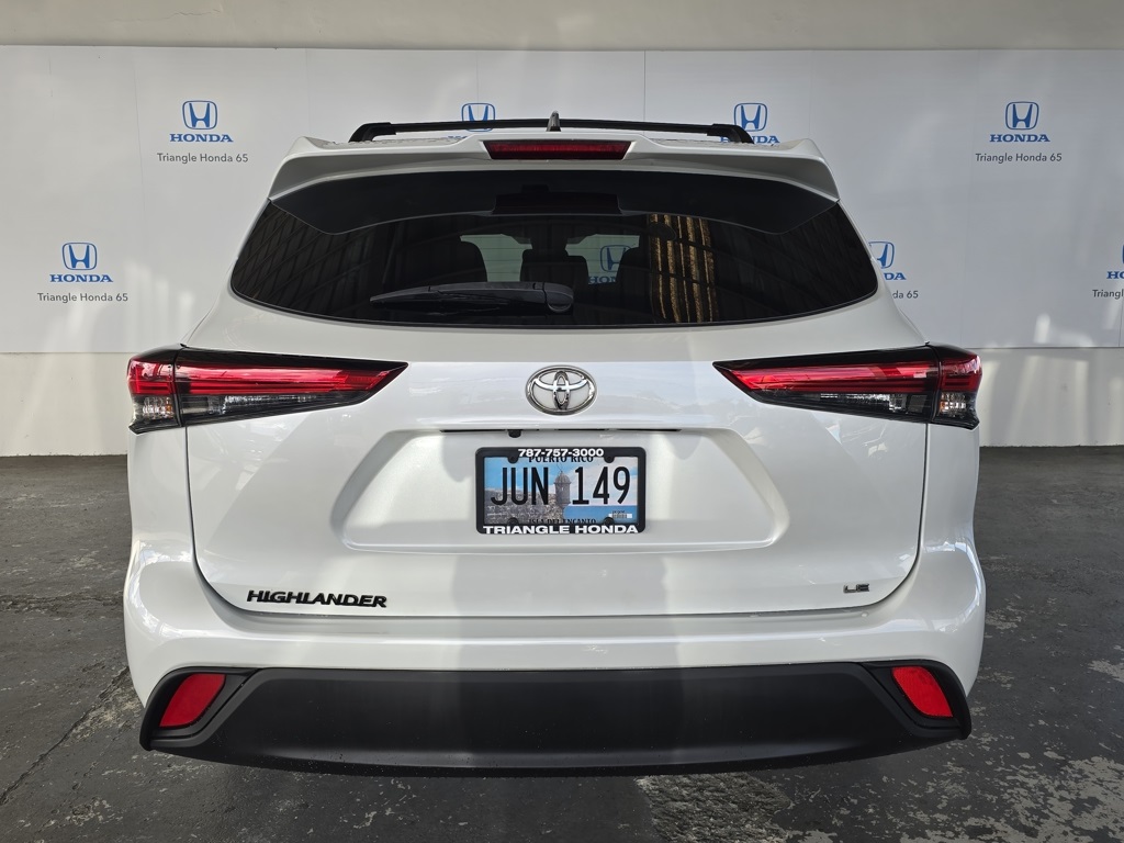 Thumbnail: 2022 Toyota Highlander - 22