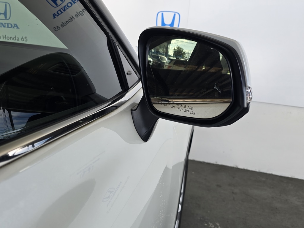 Thumbnail: 2022 Toyota Highlander - 27