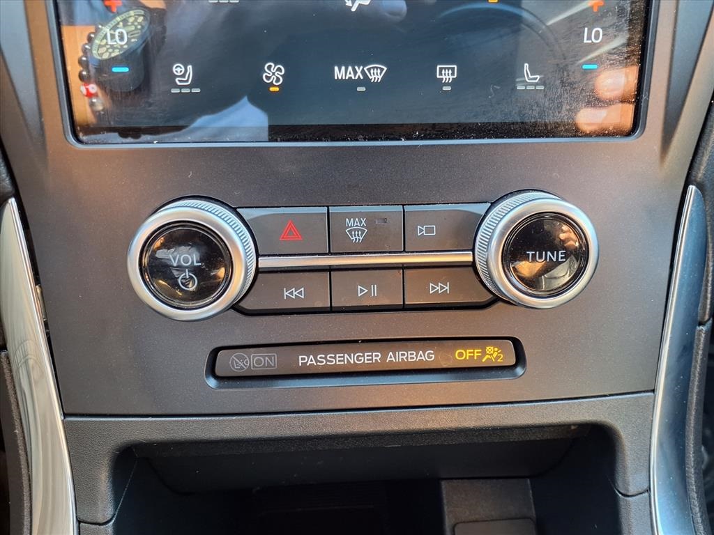 2024 Ford Edge Titanium Silver at Community Kia