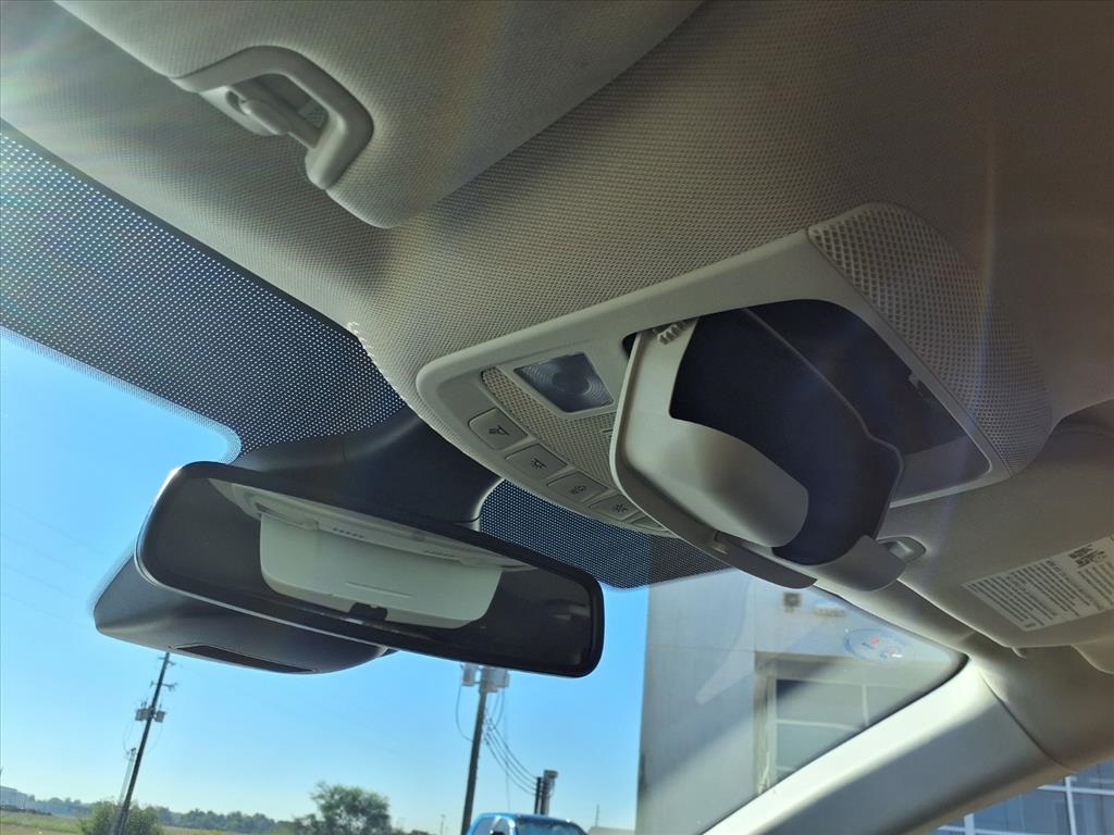 2024 Ford Edge Titanium Silver at Community Kia