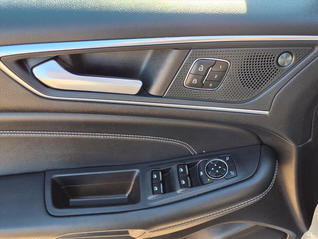 2024 Ford Edge Titanium Silver at Community Kia