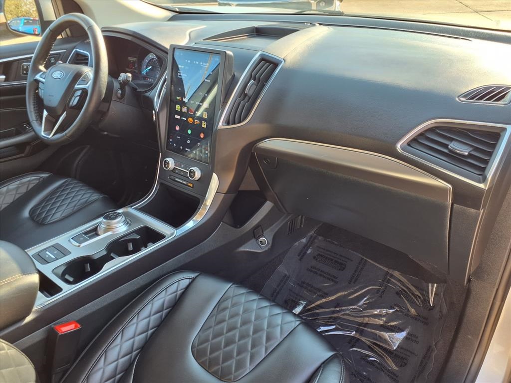 2024 Ford Edge Titanium Silver at Community Kia