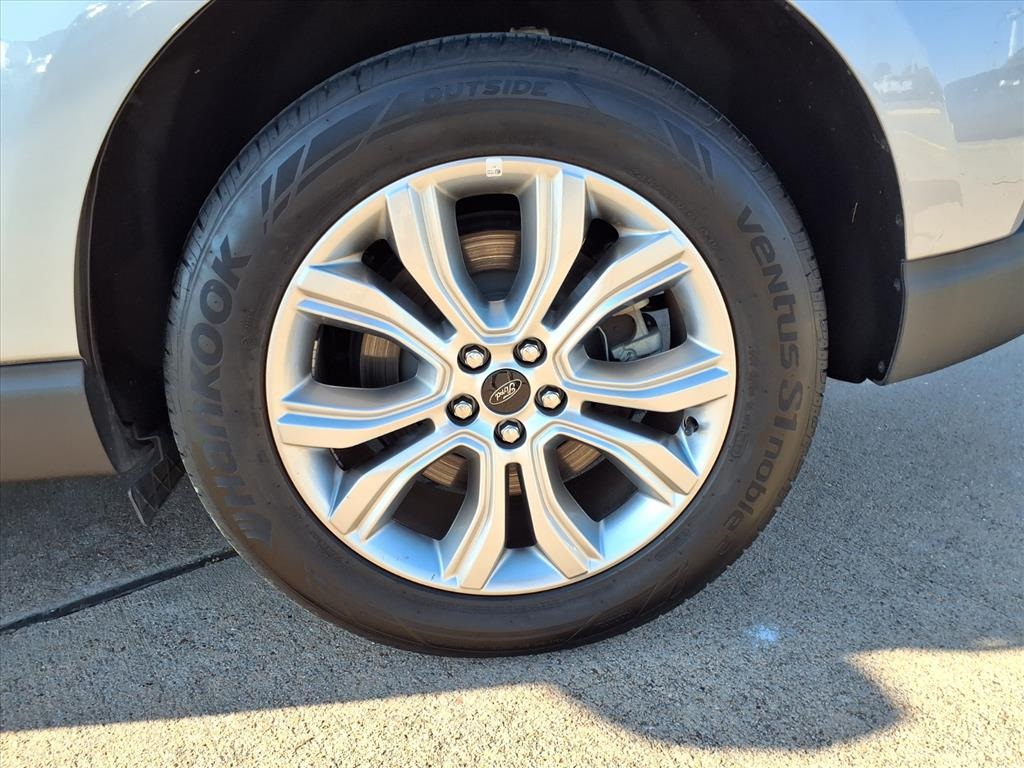 2024 Ford Edge Titanium Silver at Community Kia