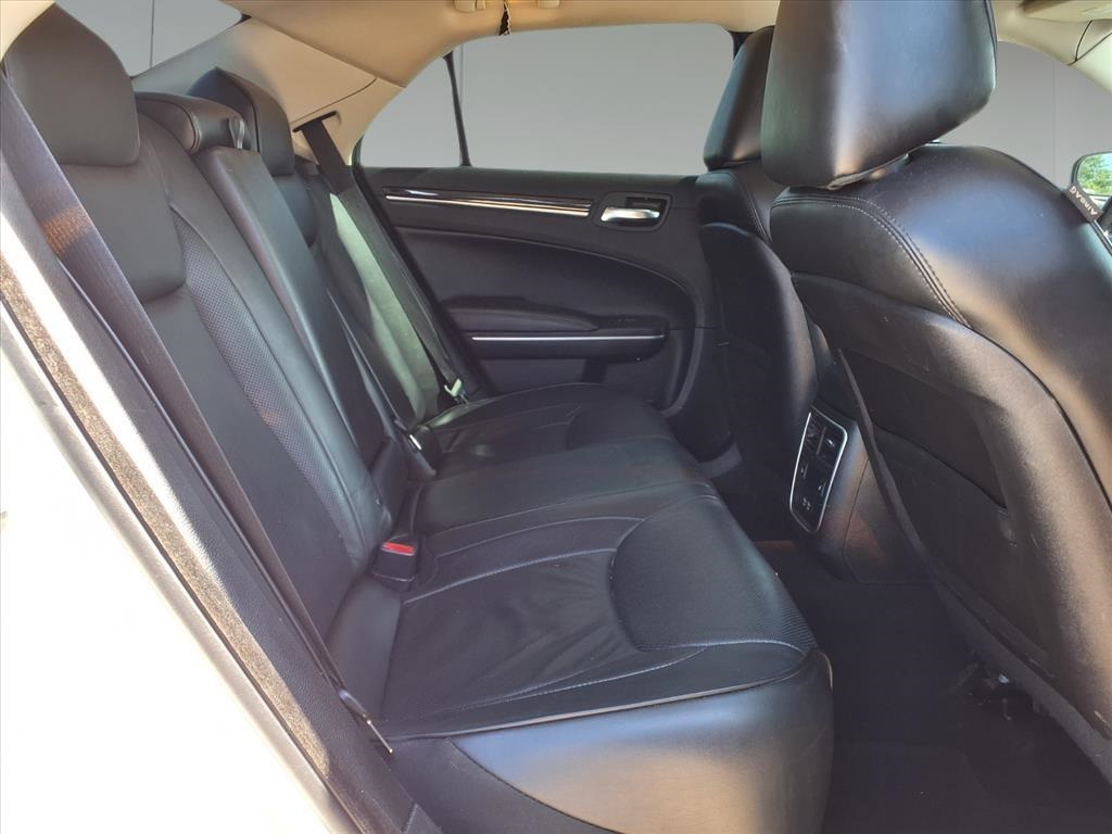 2019 Chrysler 300 Limited White at AutoSavvy Houston Northwest