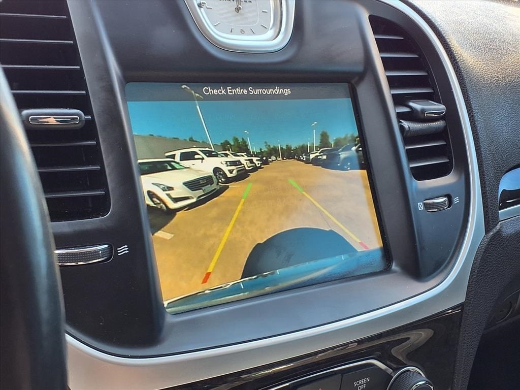 2019 Chrysler 300 Limited White at AutoSavvy Houston Northwest