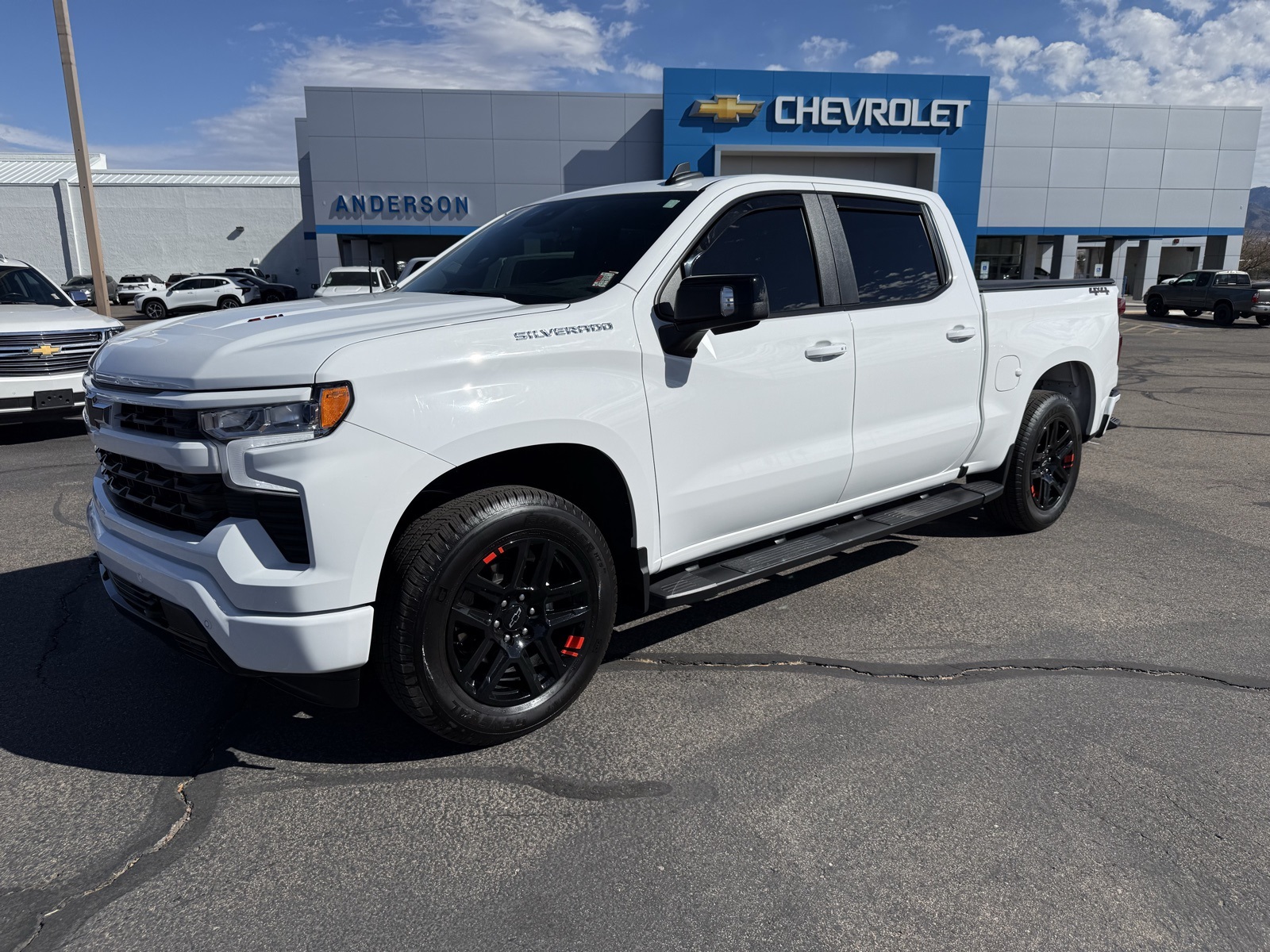 2025 Chevrolet Silverado 1500 RST Crew Cab 4WD
